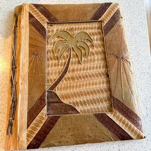 Vintage PALM Tree Keepsake Album Souvenier Hawaii Made with Leaves & Bark